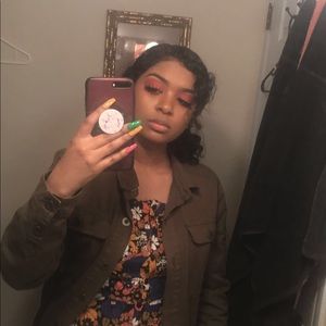 Meet your Posher, Isabel